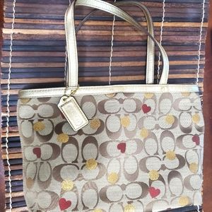 Beautiful Coach Bucket Purse